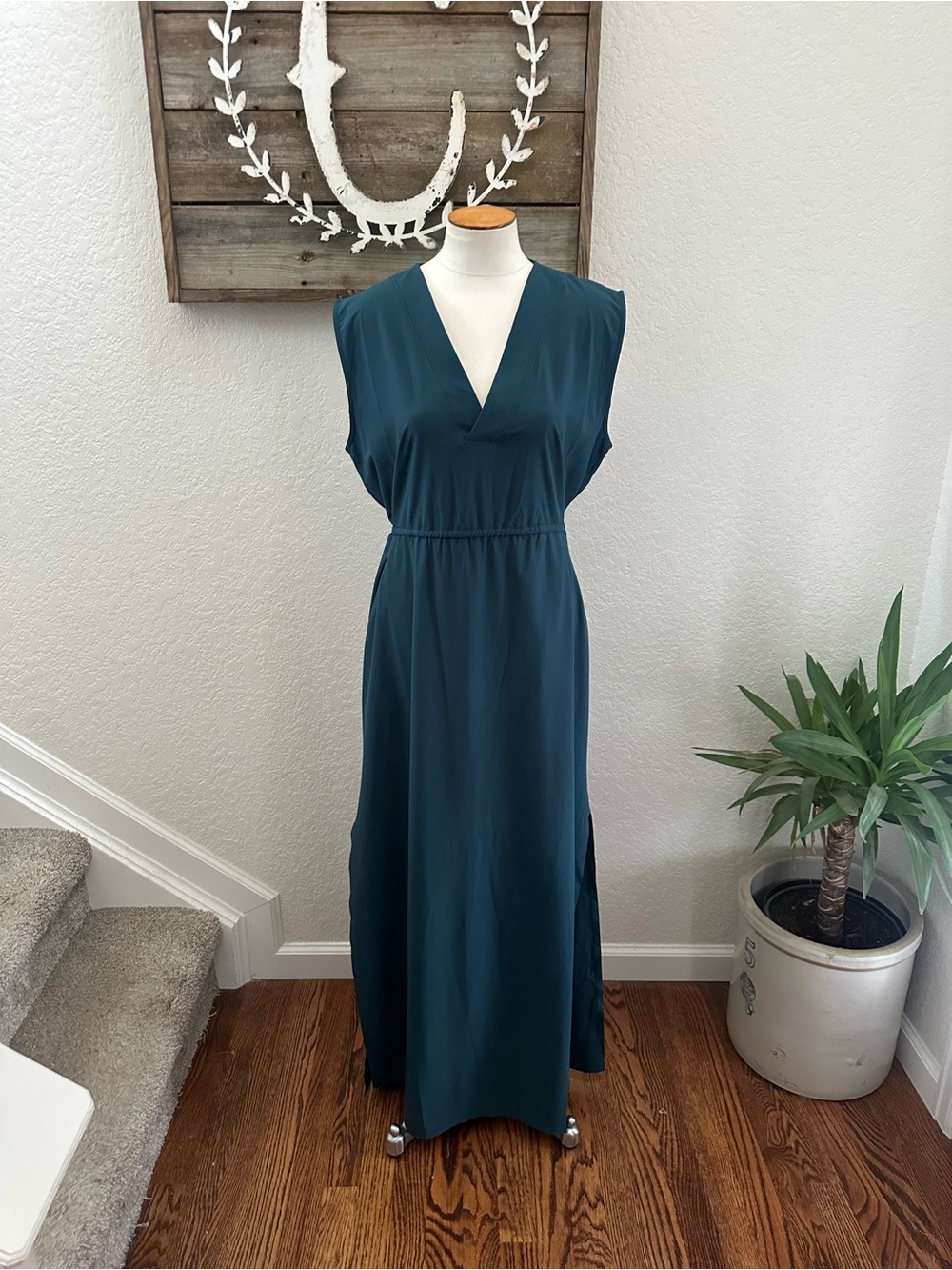 Athleta teal maxi dress lightweight ladies size M